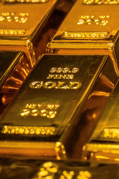 Navigating Economic Uncertainties    How Gold Offers Stability In Turbulent Times